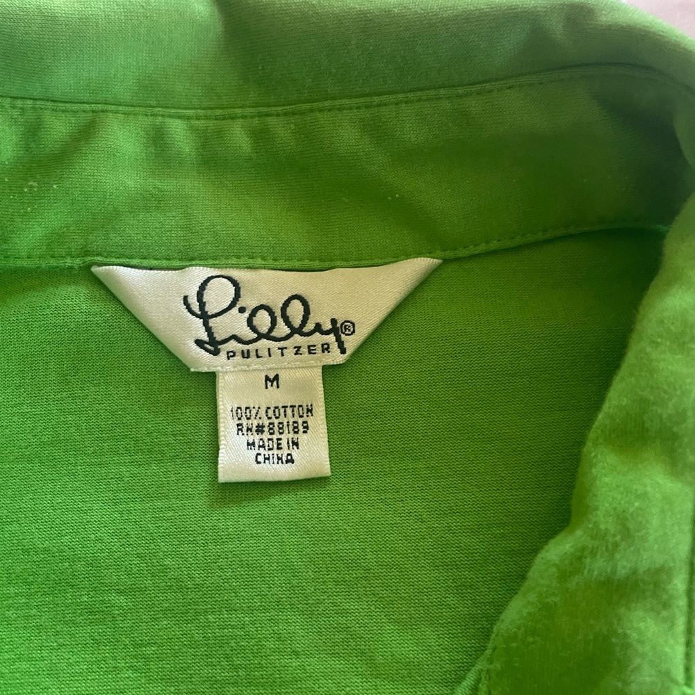 Lilly Pulitzer Green shirt sleeved top, size medium. - Picture 3 of 7
